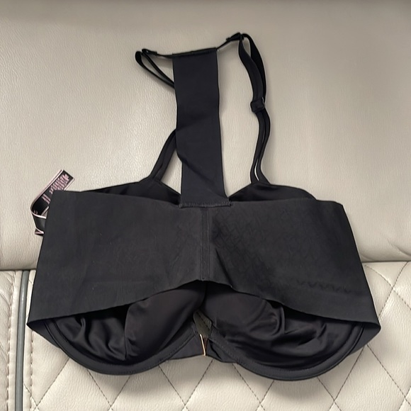 Victorias Secret lined demi front close bra. Black. 34DDD. - Picture 2 of 3